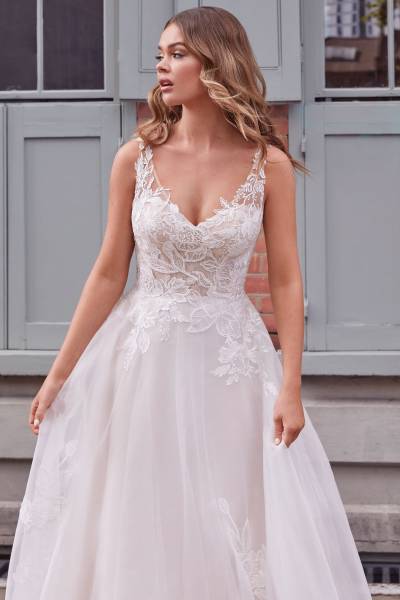 prix discount pour une robe de  mariée de créateur à Marseille
