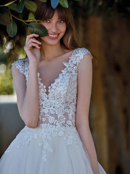 Robes de mariée Milla Nova proche de Toulon  dans le Var