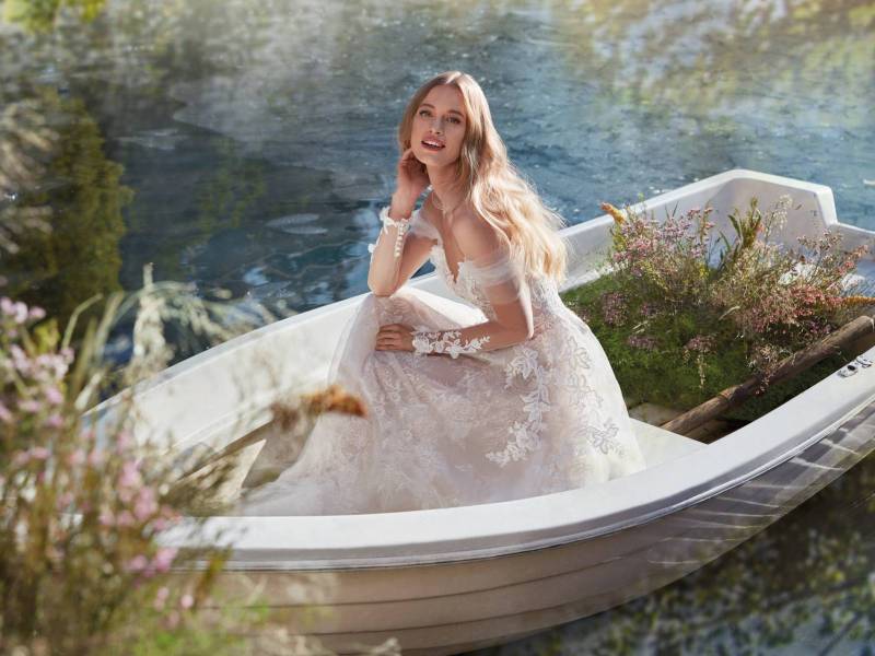Choisir sa robe de mariée à proximité de Fréjus dans le Var formes Sirène ou princesse en Ventes Privées