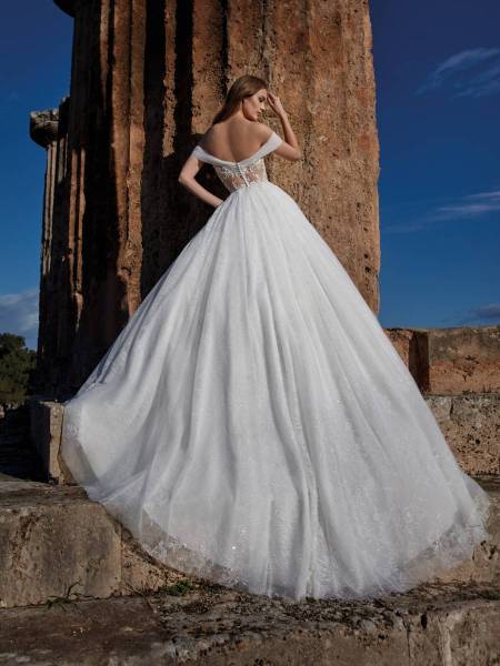 Pour les mariées de SAINT RAPHAEL ou acheter sa robe de mariée en Ventes Privées, pourquoi pas à l’Espace Friedland Marseille ?