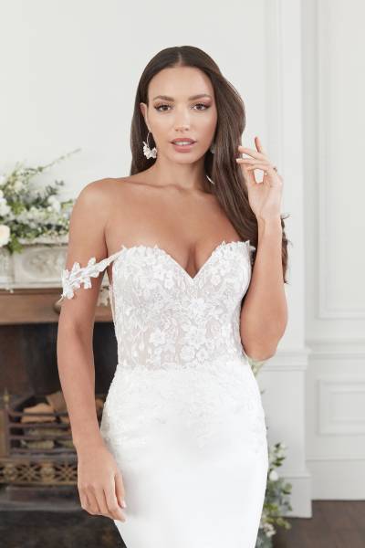 La solution grandiose pour votre mariage pendant les Ventes Privées : robe  44376 Sincerity  à Prix Réduit