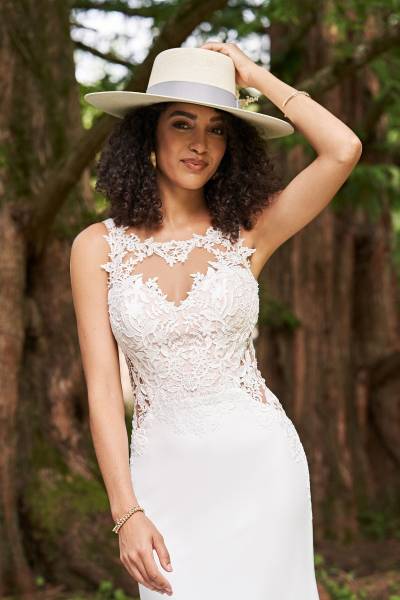 Quelle magasin de robe de mariée choisir pour mon mariage, pourquoi pas la robe 66236 Lillian West ?