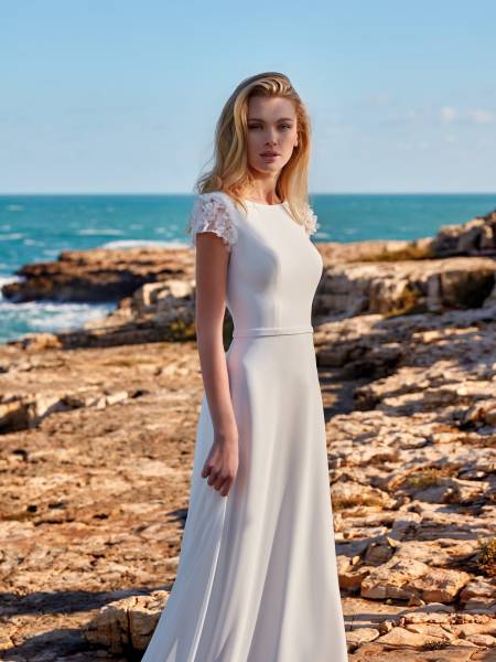 Robe de Mariée Fourreau Créateur à Prix Accessible en Ventes Privées à Marseille