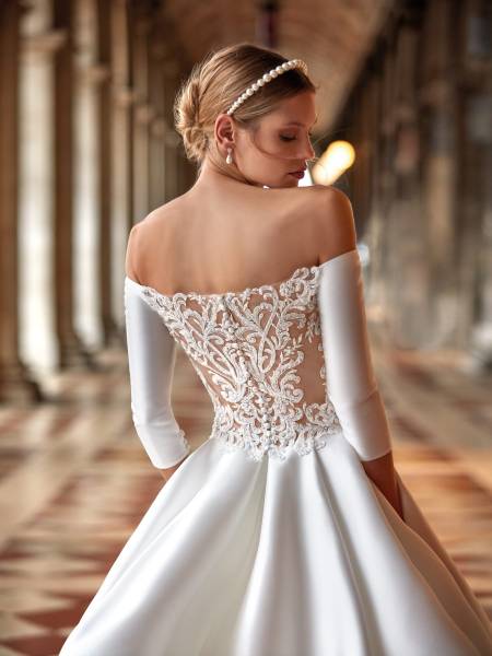 romantisme et élégance pour cette robe de mariée princesse 