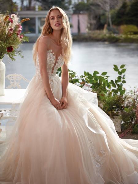 Robe de Mariée Princesse Pas Cher à Marseille en Ventes Privées