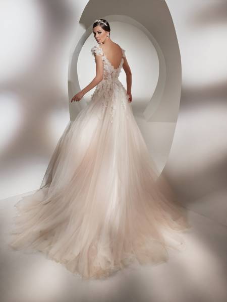 Robe de mariée en tulle rose Nicole Milano proche de Toulon