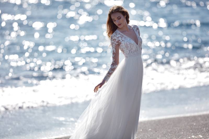 robe de mariage bohème à prix réduit à l'Espace Friedland à Marseille proche de Toulon