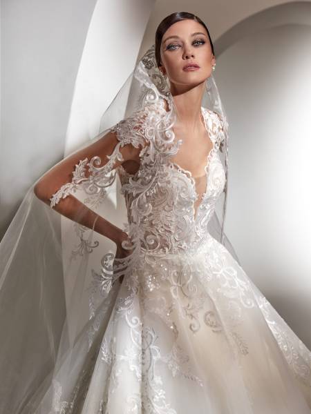 Robe de mariée princesse Lu Nicole Milano sur Marseille proche de Berre l'etang