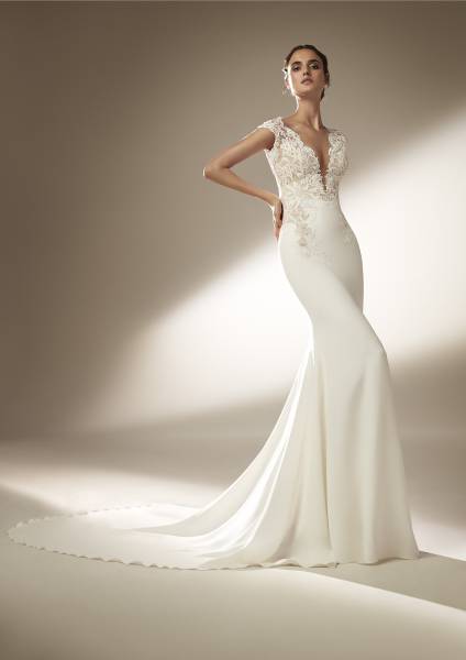 Évènement grandiose nos ventes privées sur Marseille du créateur prestigieux Atelier Pronovias modèle Swanson