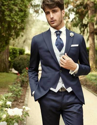 Un Costume de marié 4Pièces  LUIGI BIANCHI À GAGNER !